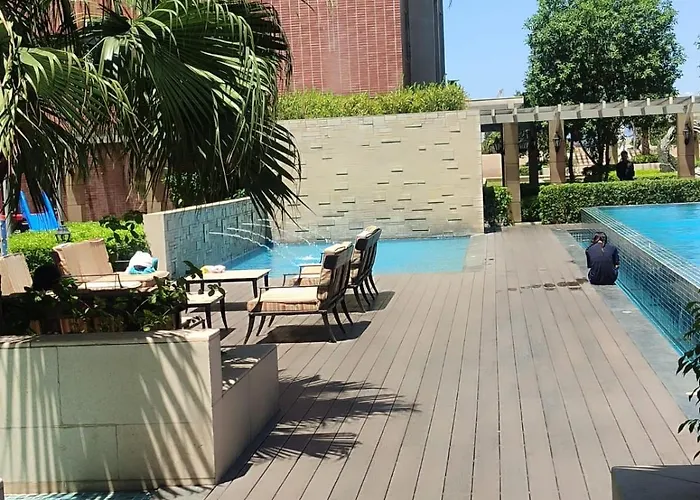 Bp1637 Facing Pool With Balcony Near Moa Bp1637 * Manila