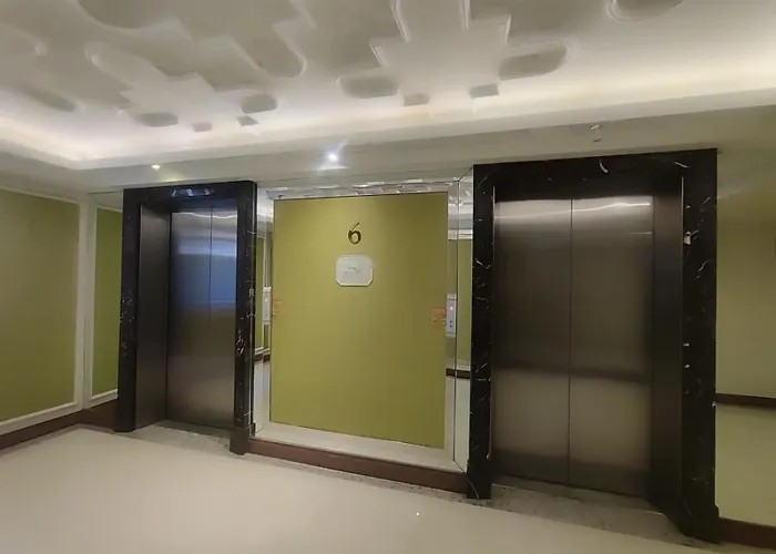 Bp1637 Facing Pool With Balcony Near Moa Bp1637 * Manila
