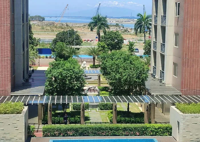 Bp1637 Facing Pool With Balcony Near Moa Bp1637 Manila
