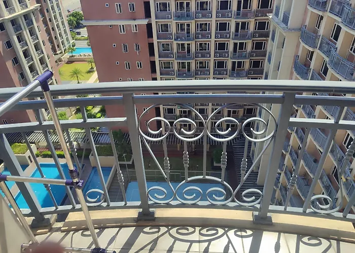 Bp1637 Facing Pool With Balcony Near Moa Bp1637 *